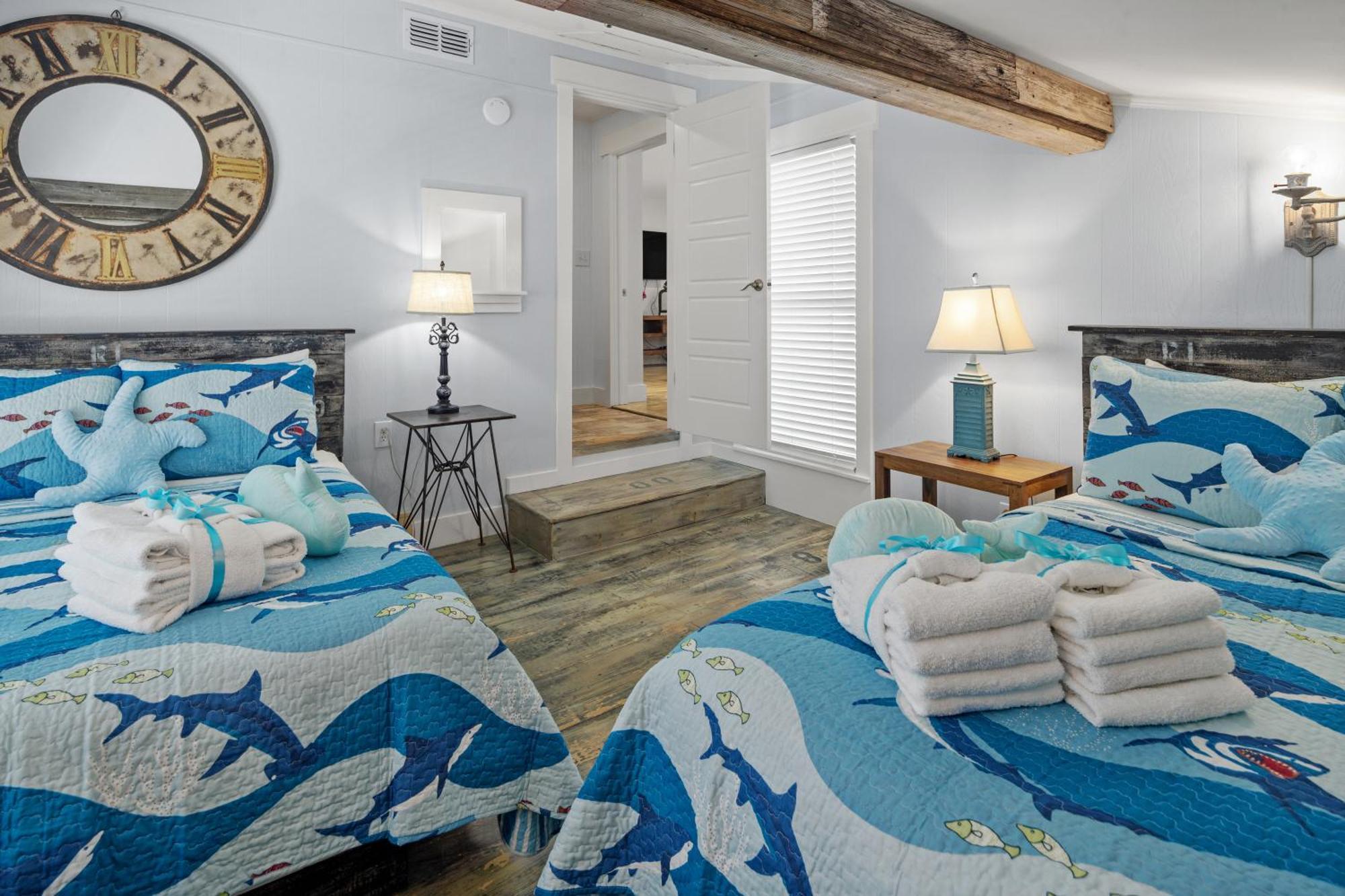 Luxury Gulf Front Property! Directly On The Beach! Sleeps 15! Panama City Beach Bagian luar foto
